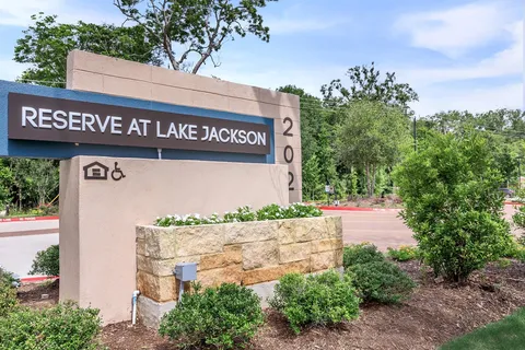 Reserve at Lake Jackson - 68