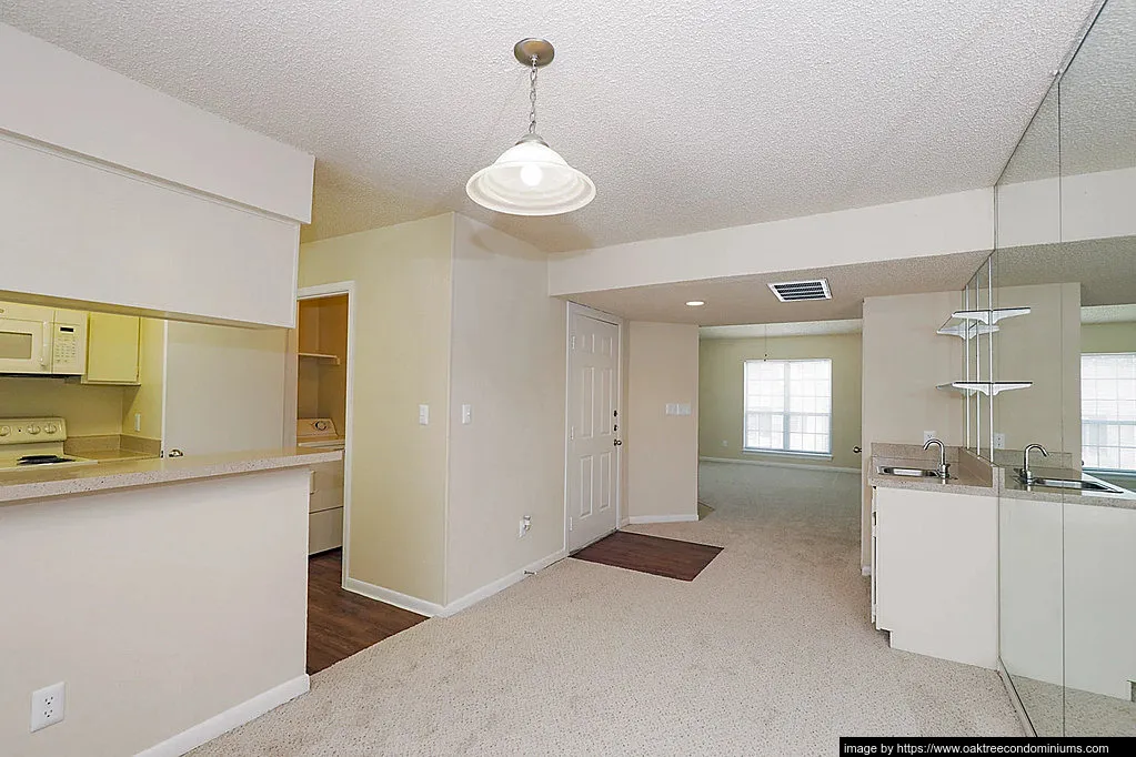 Oak Tree Condos - Photo 24 of 111