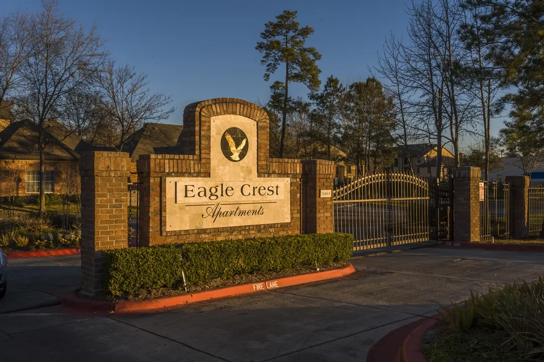 Eagle Crest - Photo 5 of 19