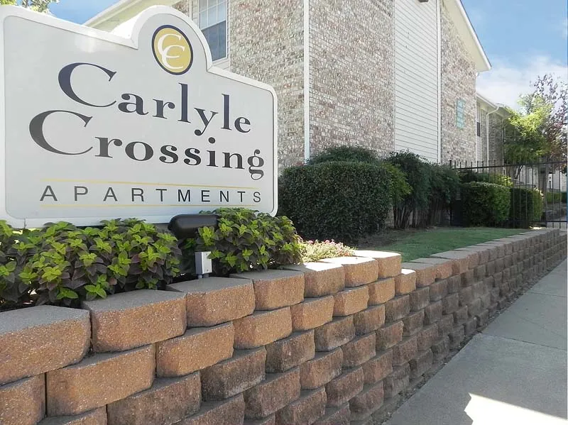 Carlyle Crossing - Photo 29 of 40