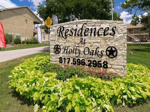 Residences at Holly Oaks - Photo 20 of 58