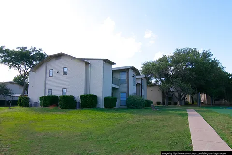 Carriage House - Photo 4 of 5