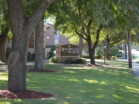 Rochelle Place - 8