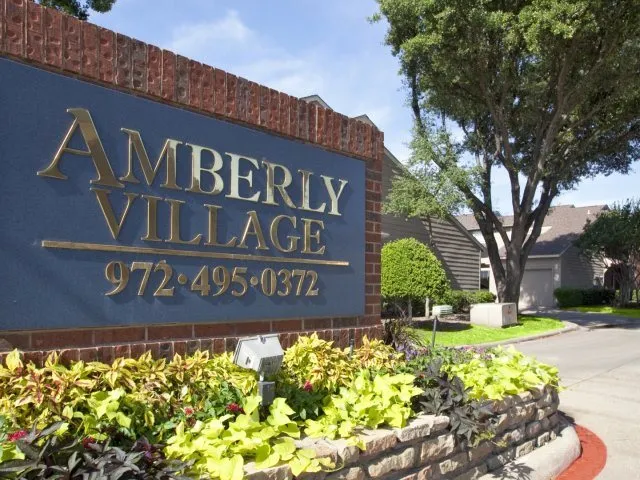 Amberly Village - Photo 17 of 36