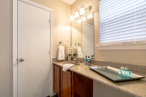 Amberly Village Townhomes - Photo 10 of 11