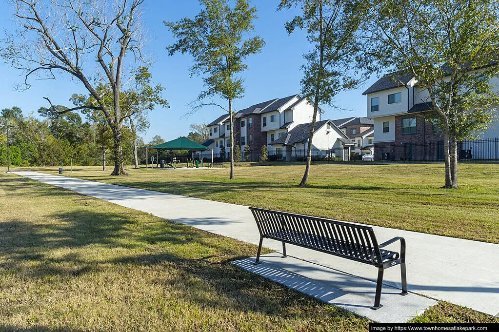 Townhomes at Lake Park - Photo 23 of 40