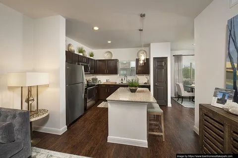 Townhomes at Lake Park - Photo 7 of 40