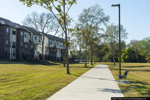 Townhomes at Lake Park - Photo 22 of 40