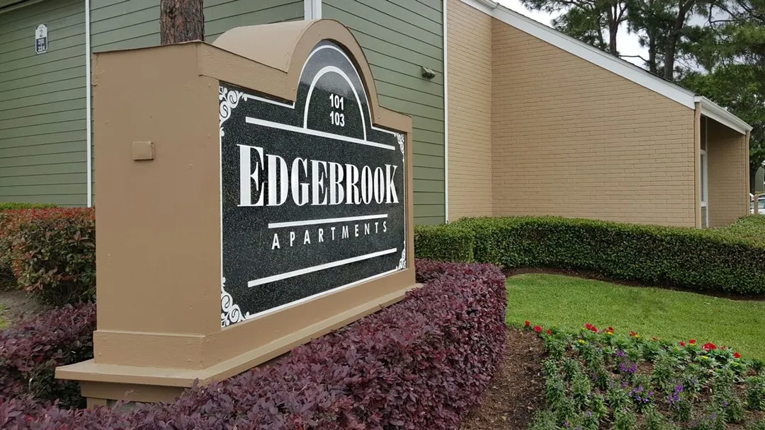 Edgebrook - Photo 9 of 16