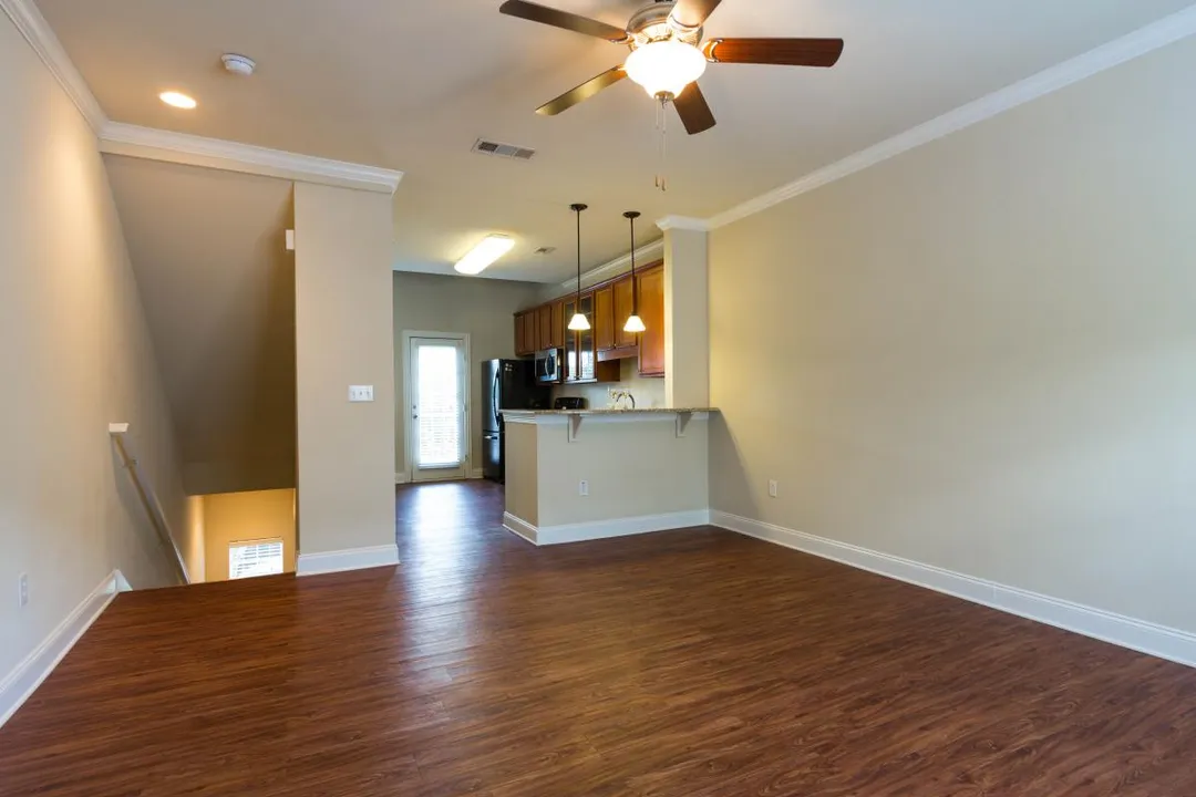 Monticello Oaks Townhomes - Photo 25 of 33