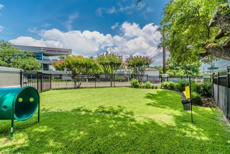 Monticello Oaks Townhomes - Photo 28 of 43