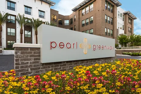 Pearl Greenway - 31