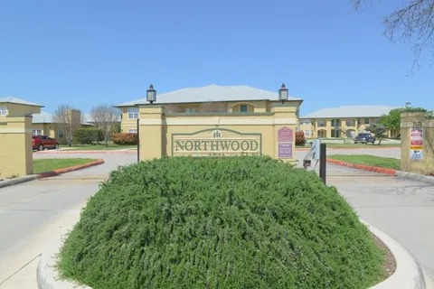 Northwood Luxury Apartments - Photo 39 of 68