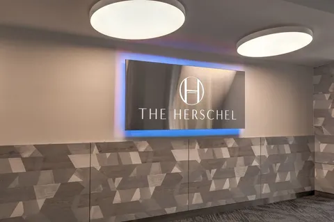 Herschel - Photo 37 of 43