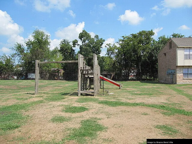 Brazos Bend Villa - Photo 7 of 15