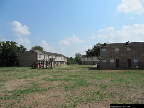 Brazos Bend Villa - Photo 11 of 15