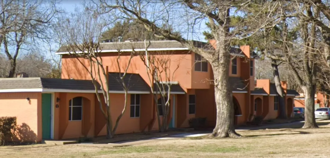 Adelita Townhomes - Photo 12 of 29