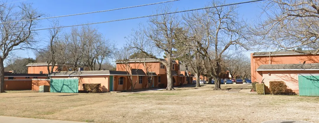 Adelita Townhomes - Photo 13 of 29