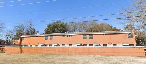 Adelita Townhomes - Photo 14 of 29