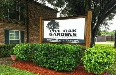 Live Oak Gardens - 10