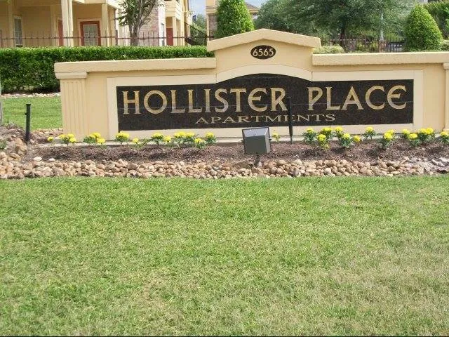 Hollister Place - 24