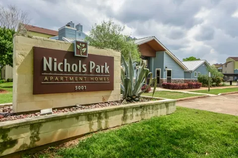 Nichols Park - 19