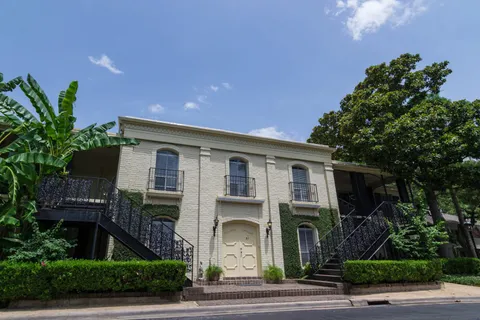 Memorial Creole - Photo 1 of 1