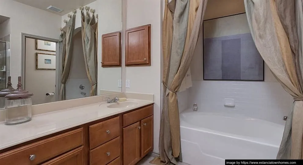 Estancia Townhomes - Photo 14 of 32