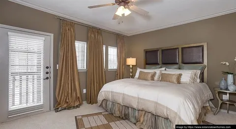 Estancia Townhomes - Photo 10 of 32