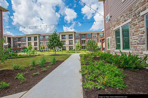 Lofts at Ventura - Photo 41 of 50