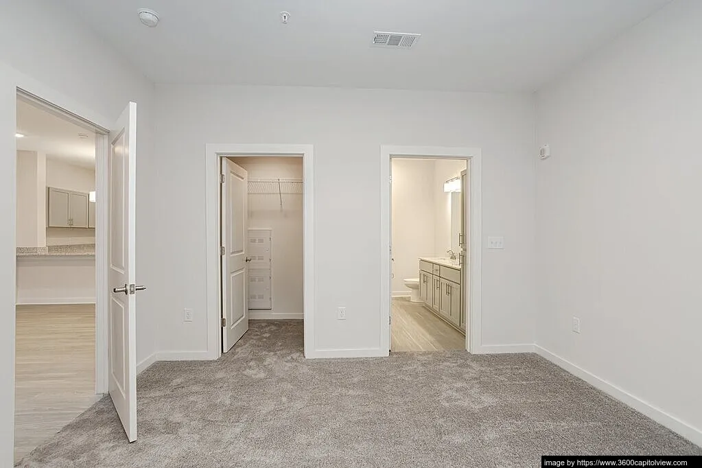 3600 Capitol View - Photo 5 of 26