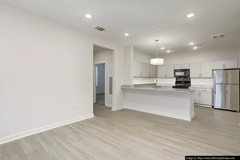 3600 Capitol View - Photo 14 of 26