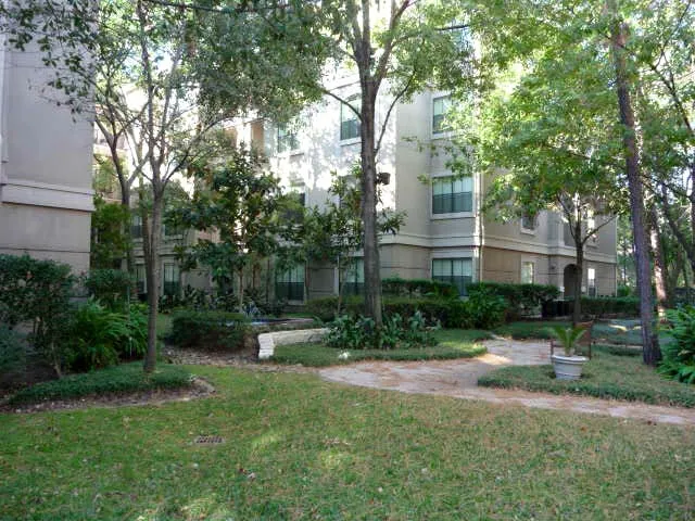 Post Oak at Woodway - Photo 29 of 55