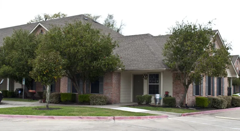 Townhomes of Bayforest - Photo 13 of 20