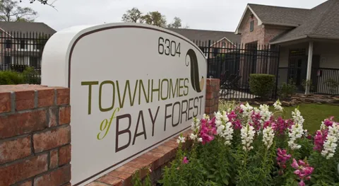 Townhomes of Bayforest - 9