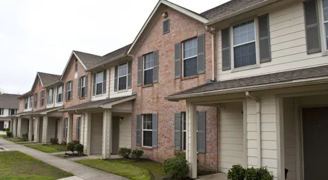 Townhomes of Bayforest - Photo 12 of 20