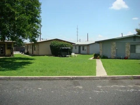 Brookview Duplexes - Photo 2 of 18