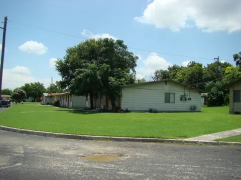 Brookview Duplexes - Photo 11 of 18