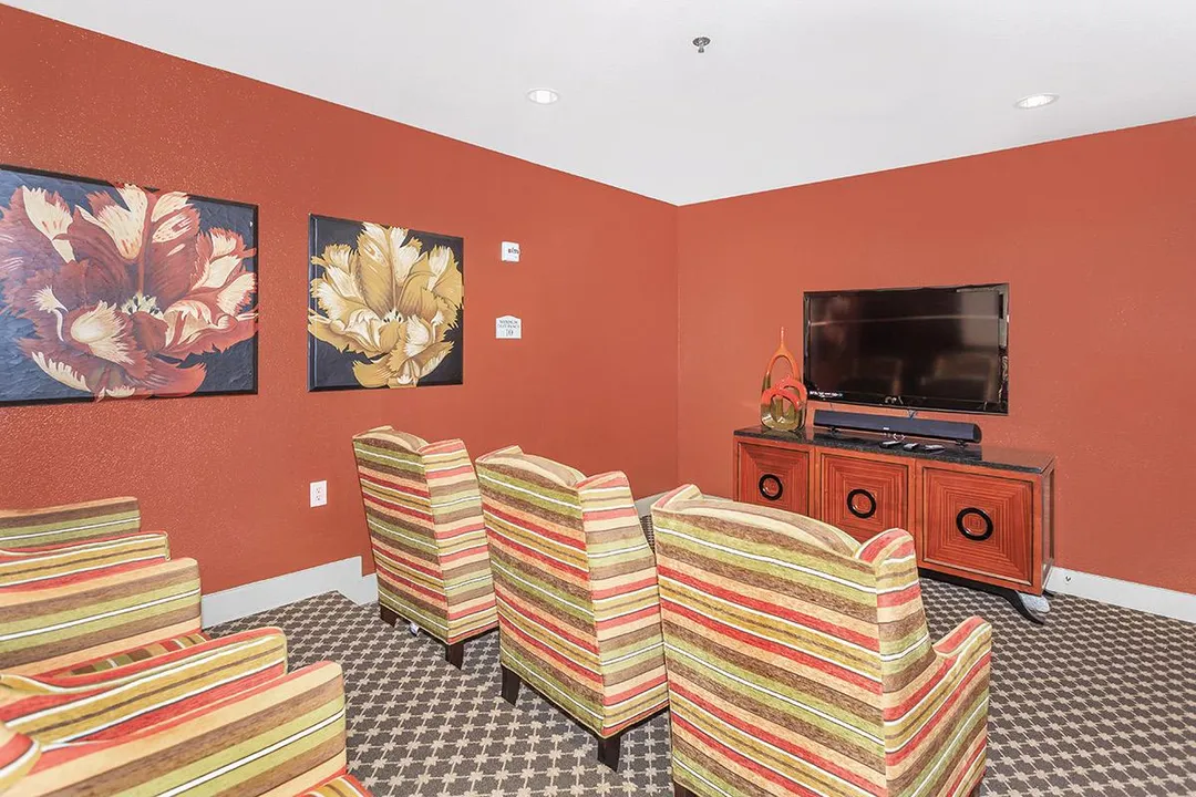 Peachtree Senior Living - Photo 21 of 28