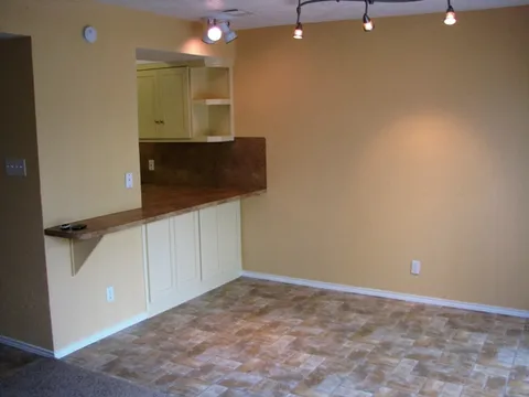 Brentwood Townhomes - Photo 14 of 17