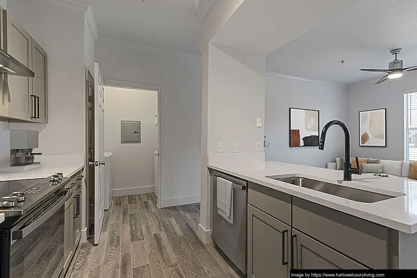 Harlowe Luxury Living - Photo 2 of 37