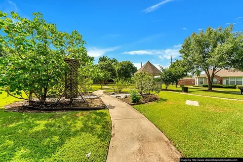 Villas in the Pines - Photo 22 of 45