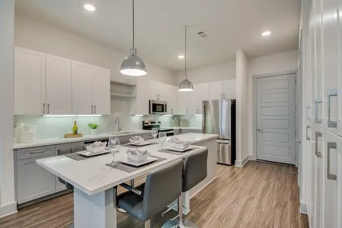 Moser Townhomes - 24
