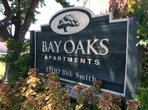 Bay Oaks - 24