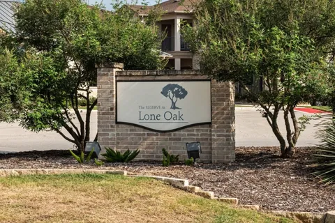 Reserve at Lone Oak - Photo 17 of 30