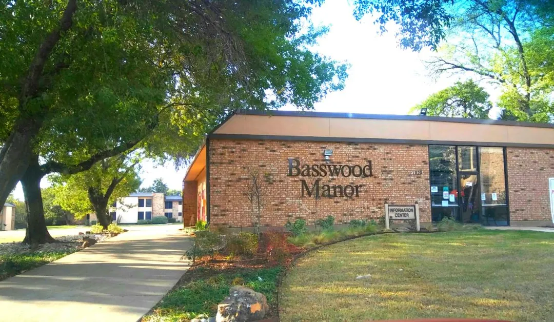Basswood Manor - Photo 18 of 21