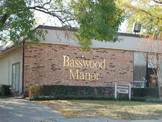 Basswood Manor - Photo 15 of 21