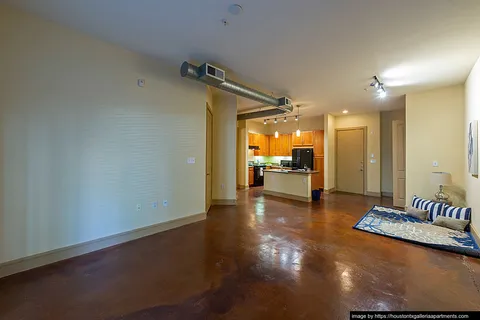 Augusta - Photo 4 of 5