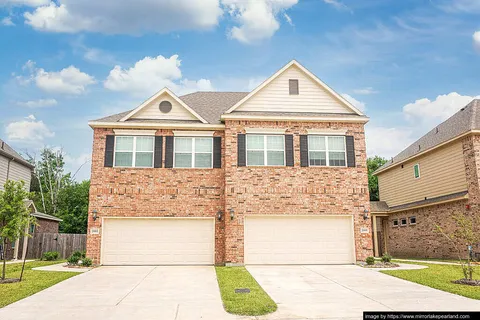 Mirror Lake Townhomes - Photo 1 of 5