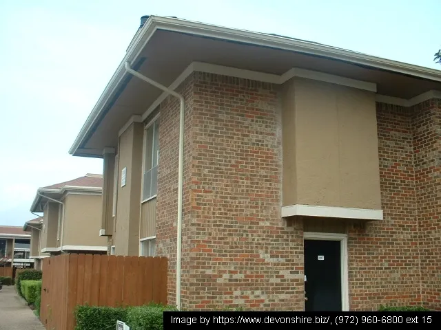 Amesbury Townhomes - Photo 10 of 11